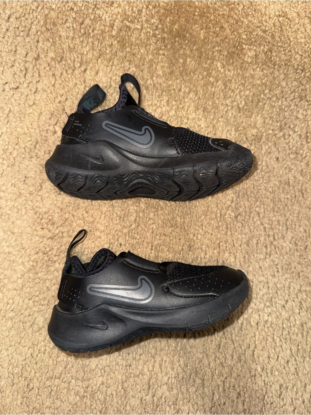 Nike Kids' Flex Runner All-Black Slip-On Athletic Shoes Size 9C
